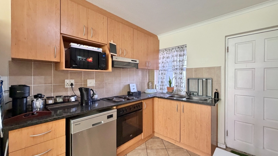 2 Bedroom Property for Sale in Gordons Bay Central Western Cape